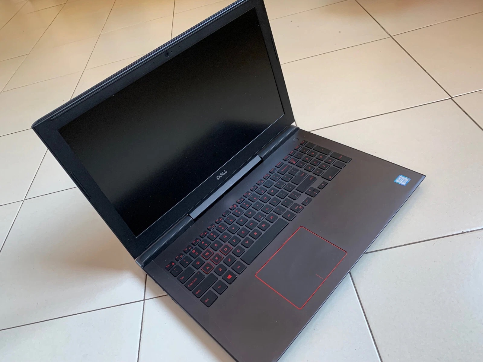 Dell gaming notebook 7577 1050 ti 16gb ram ddr4 500gb nvme